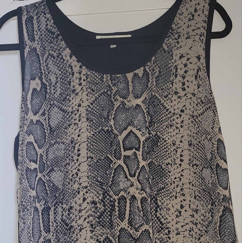Python print front tank top with solid black back - Picture 1 of 2